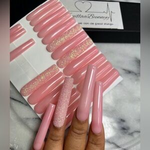 Pink Press On Nails |